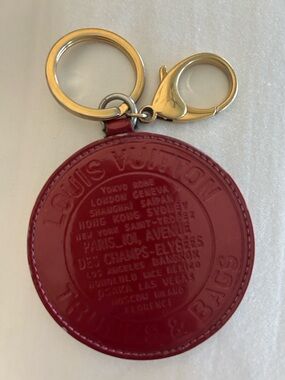 Louis Vuitton Porte Clais Vernis Trunk & Bag Charm